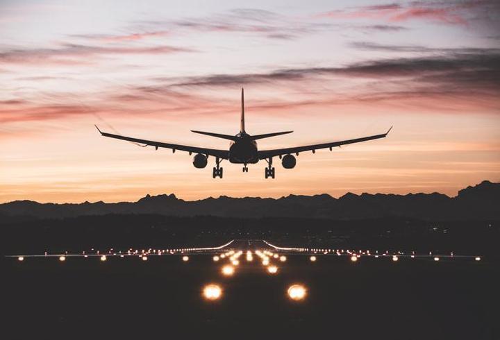 BAE, İran hava yolu şirketlerinin uçuşlarını askıya aldı