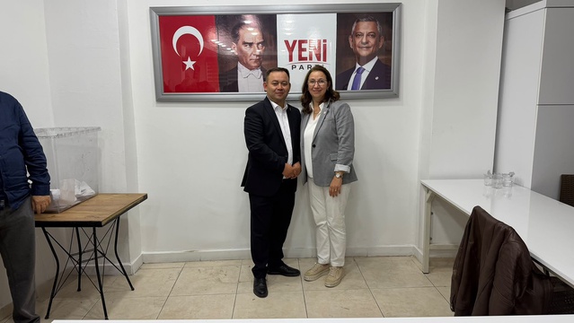 Yeni Parti'nin Kula ön seçiminde Esen Çınar, Ramazan Güvenç'i 95 oy farkla geçti