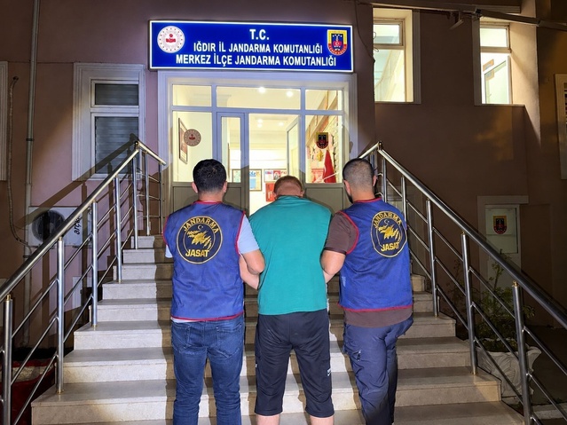 Iğdır'da nitelikli hırsızlıktan aranan şahıs, 11 yıl 3 gün cezayla yakalandı