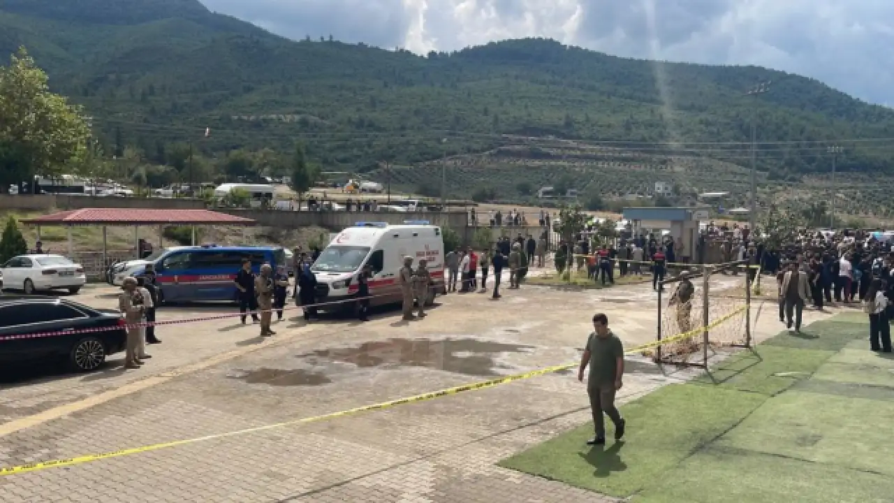 Okul bahçesinde dehşet: Öğretmen silahlı saldırı can verdi!