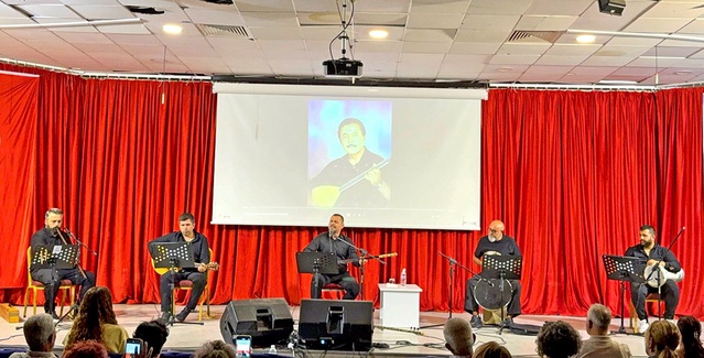 Neşet Ertaş, Çeşme'de düzenlenen konserle vefatının 14. yılında anıldı