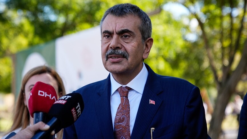Milli Eğitim Bakanı Tekin: (1416 bursları) Sizi yurt dışına aynı zamanda Türkiye Cumhuriyeti elçisi olarak gönderiyoruz