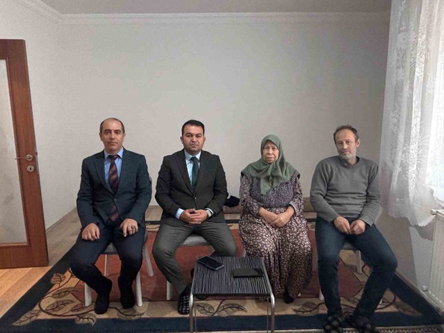Yangından etkilenen aileye Bilecik Gölpazarı'nda sosyal hizmet desteği sağlandı