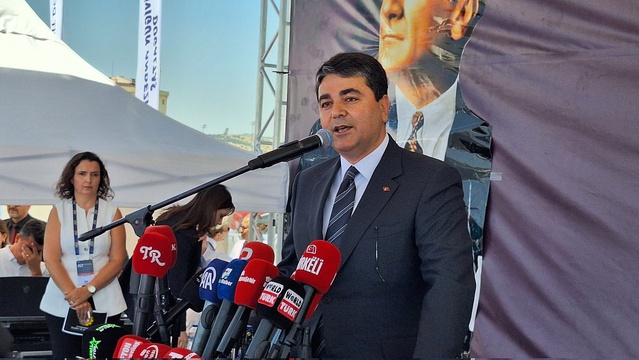 Uysal, Fon Krizi'nde 500 bin yatırımcının değil 86 milyonun zarar gördüğünü belirtti