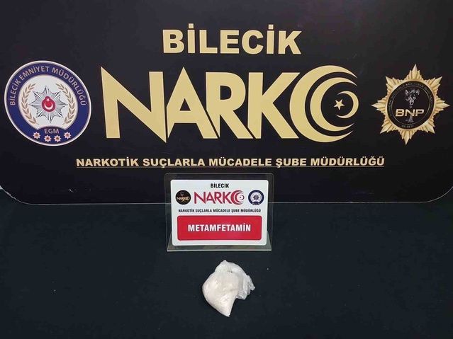 Bilecik'te narkotik çalışmasında bir şahıs metamfetaminle yakalanıp gözaltına alındı