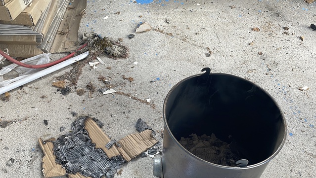 Kayseri Hacılar'da arı oğulu çatıda temizlik yapan aileyi soktu, 2 kişi hastanelik oldu