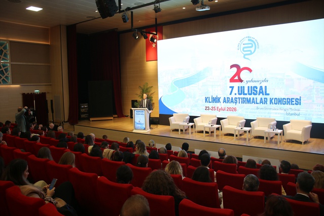 Klinik araştırmalar kongresi Biruni'de başladı, gençlere ilk kez ödül verilecek