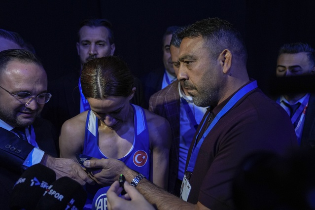 Cumhurbaşkanı Erdoğan, Avrupa şampiyonu milli boksör Hatice Akbaş'ı tebrik etti