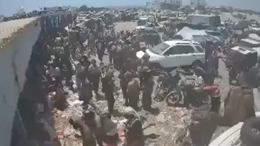 Yemen'in Taiz kentinde bir halk pazarında patlama meydana geldi