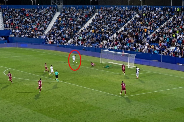 Galatasaray'ın eski yıldızı çıldırtmaya devam ediyor: Boş kaleye kaçırdı, yuhalandı