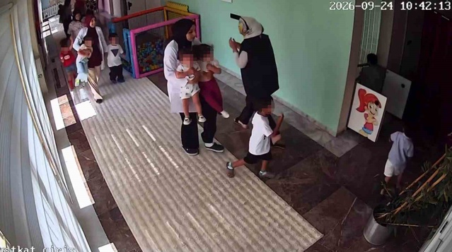 Karaköprü'de deprem anı: Kreş müdürü kendi oğlundan önce en küçük çocukları bahçeye taşıdı