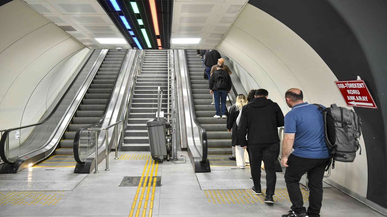 Ankara’da yürüyen merdivenlerde sirenli uyarı sistemi başladı