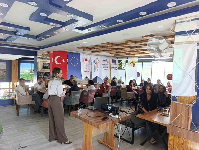 Çermik-Çüngüş Derneği, Diyarbakır Çermik'te kooperatifçilik eğitimi verdi