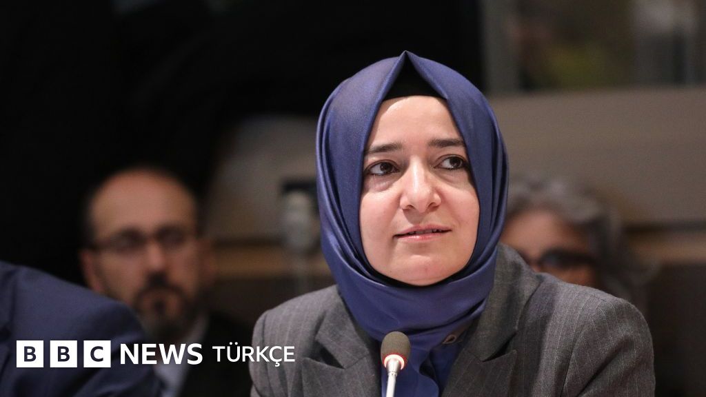 Fatma Betül Sayan Kaya, fon iddiaları sonrasında AKP'deki görevinden istifa etti