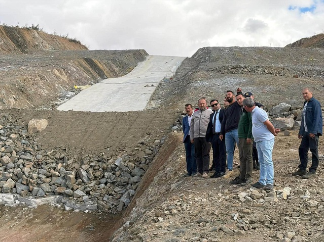 Çömlekköy Barajı'nda tarımsal önem ve ihtiyaçlar, Kaymakam Çolak ile değerlendirildi