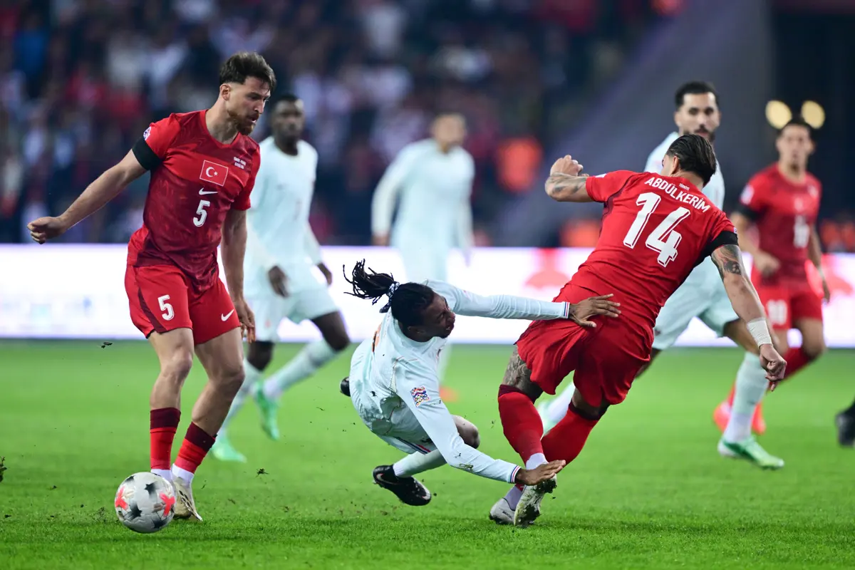 CANLI | Türkiye'nin yolculuğu başladı, rakip Fransa