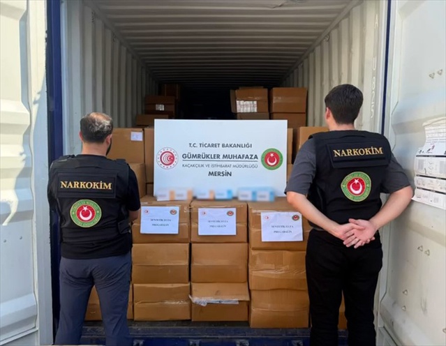 Gümrük ekipleri Mersin'de 1 ton 716,5 kg pregabalin ele geçirdi, soruşturma sürüyor