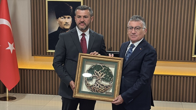 AK Parti TBMM Grup Başkanı Güler, Karabük'te "Türkiye Yüzyılı Buluşmaları" programında konuştu: