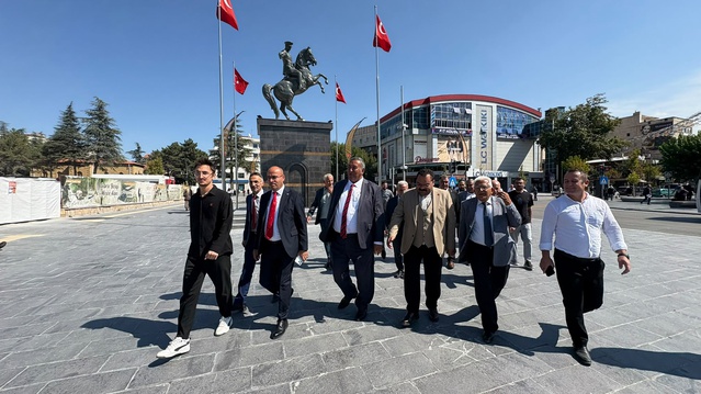 CHP'li Gürer, Niğde'de esnaf prim gününün 7 bin 200'e düşürülmesini istedi