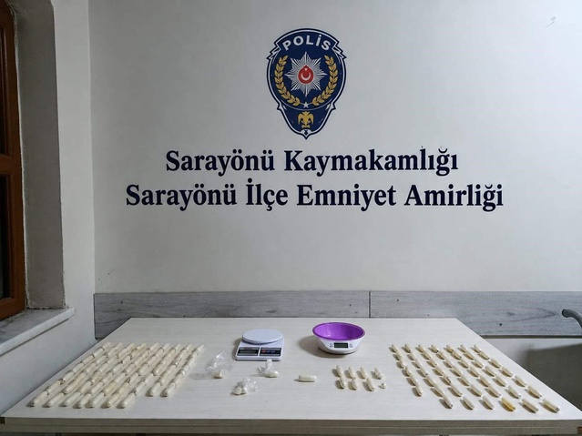 Konya Sarayönü'nde 1 kilo 203 gram metamfetamin ele geçirildi, 3 tutuklama yapıldı