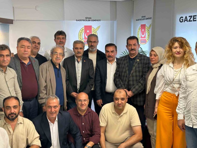 Sivas Gazeteciler Cemiyeti'nin yeni başkanı Kemal Doğan oy birliğiyle seçildi