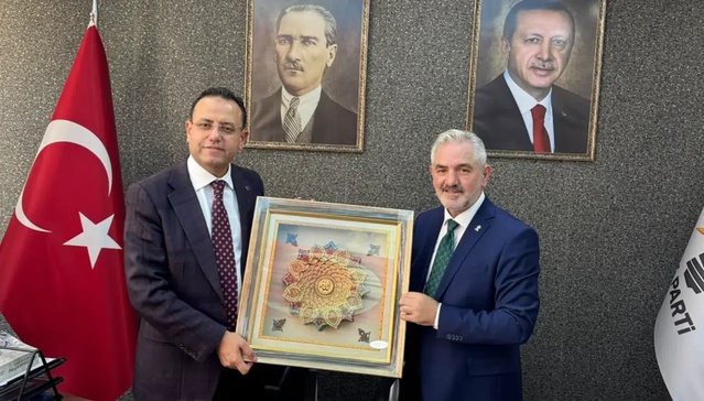 AK Parti Gümüşhane İl Başkanı, Harşit Çayı raporunu Bakan Yardımcısı'na sundu