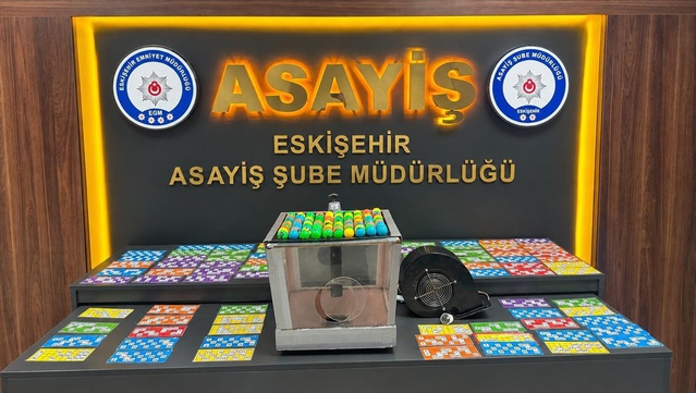 Eskişehir'de kumar operasyonunda 36 kişiye 417 bin 744 lira ceza yazıldı