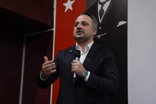 23 yıl sonra ringlere dönen Mustafa Genç'in Son Raunt belgeseli Ankara'da tanıtıldı