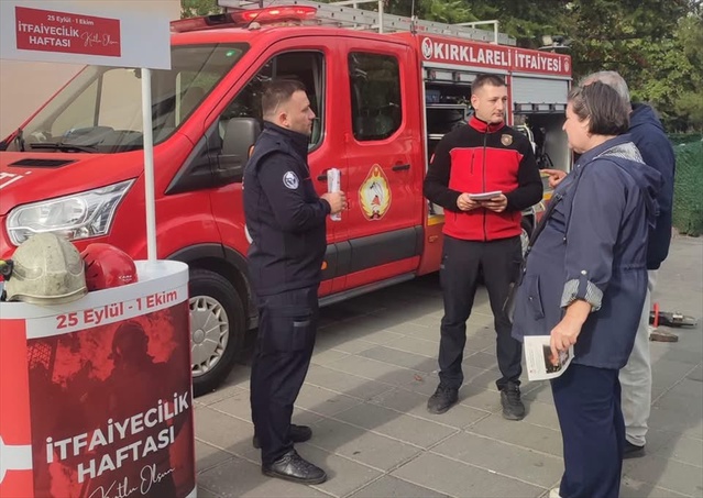 Kırklareli'de İtfaiye Haftası'nda vatandaşlar yangın konusunda bilgilendirildi