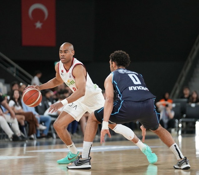 Karşıyaka, yedinci yabancı tercihini 35 yaşındaki Markel Starks'tan yana kullandı