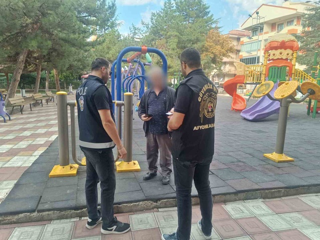 Afyonkarahisar'da eğitim güvenliği denetiminde 1 araca ceza kesildi