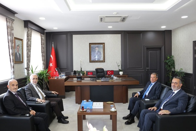 Tekirdağ İl Müftüsü Bilgiç, Kapaklı Kaymakamı Gürdal'ı makamında ziyaret etti