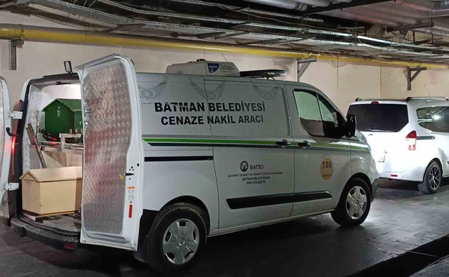 Batman Fatih Mahallesi'nde çıkan silahlı kavgada 27 yaşındaki genç hayatını kaybetti