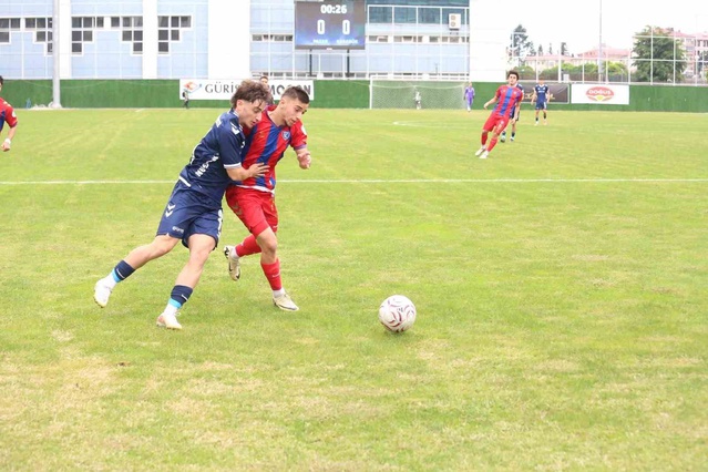 TFF 3. Lig 4. haftasında Karabük İdmanyurdu, deplasmanda Pazarspor'u 1-0 mağlup etti