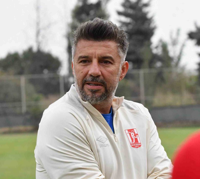 Balıkesirspor, Eskişehirspor'a 7-1 yenilgi sonrası Polat Çetin'le yollarını ayırdı