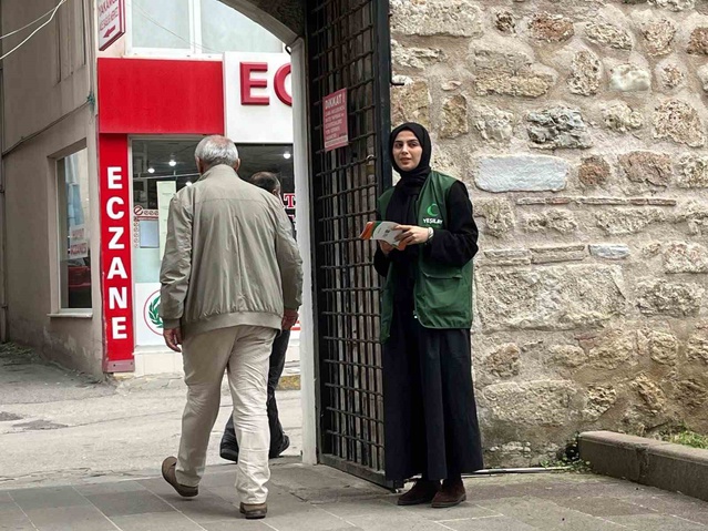 Sinop'ta Yeşilay, cuma sonrası Alaaddin Camii'nde YEDAM hizmetlerini anlattı