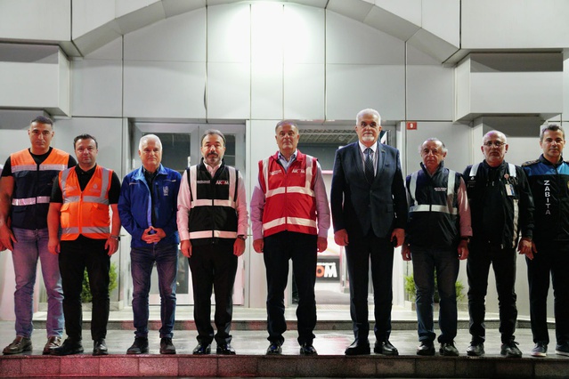 İBB, sağanak ve fırtına için 6 bin 731 personel ve 2 bin 183 araçla teyakkuzda oldu