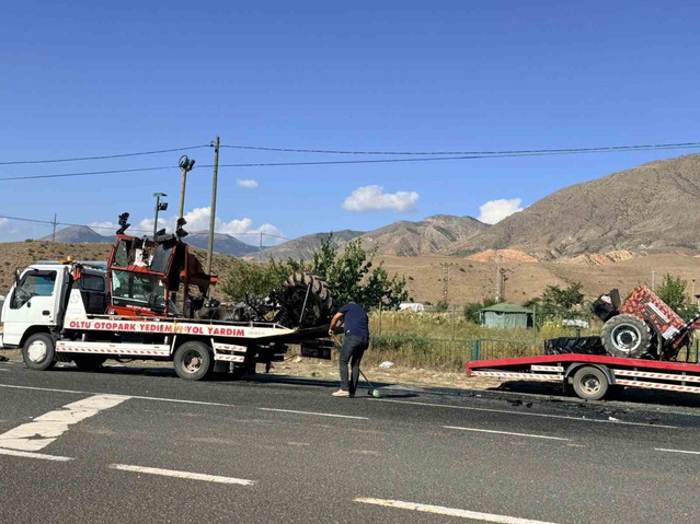 Oltu-Ardahan yolunda minibüsle traktör çarpıştı, yaralı 3 kişiden 2'sinin durumu ağır