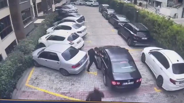 Beylikdüzü'nde park tartışmasında silah çekildi, 2 şüpheli gözaltına alındı