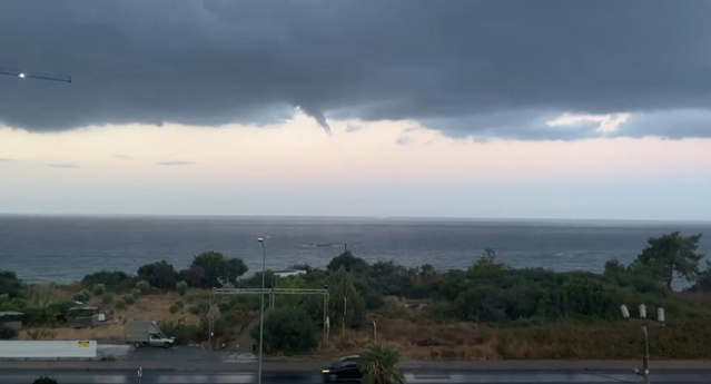 Alanya'da fırtına sürerken İncekum açıklarında 2 gün üst üste hortum çıktı