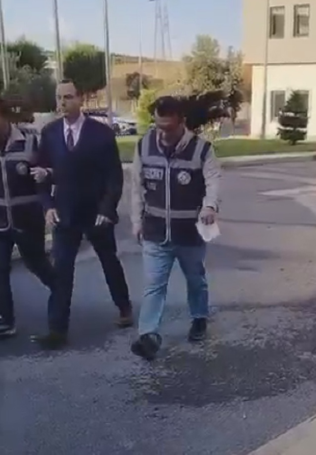 İBB davasında 57'si tutuklu 436 sanık 87. duruşmada İmamoğlu hakim karşısına çıktı