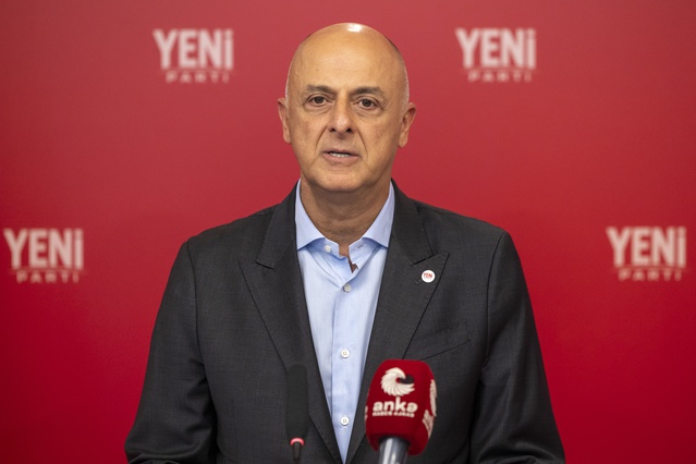 Özlale, SPK'nın fon tasfiye yönteminin yatırımcı mağduriyetini çözmeyeceğini söyledi