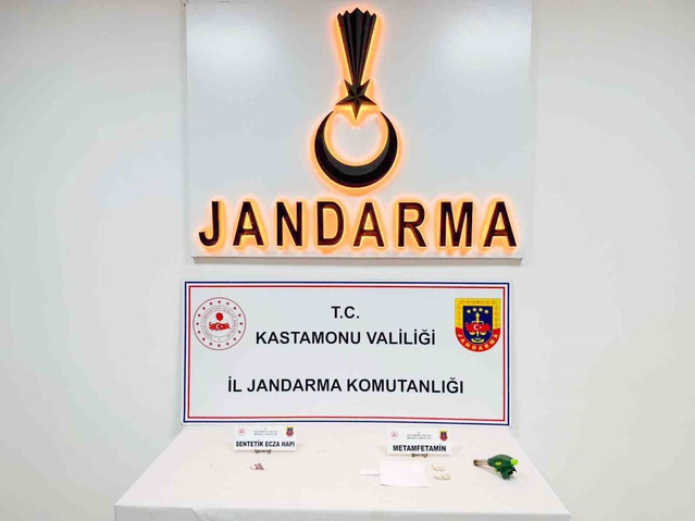 Kastamonu'da jandarmanın uyuşturucu operasyonunda 8 gözaltıdan 2'si tutuklandı
