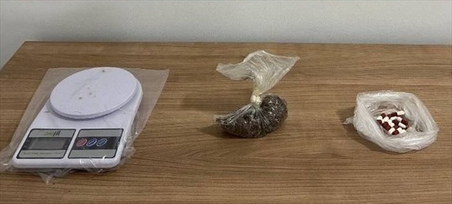 Jandarma Kırşehir Kaman'da 2 uyuşturucu şüphelisini gözaltına aldı