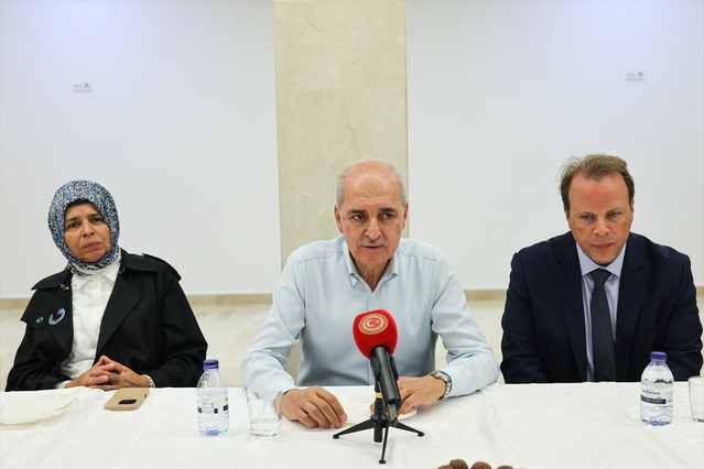 Kurtulmuş, Lizbon'da büyük cami karşısında şaşkınlık yaşadıklarını söyledi