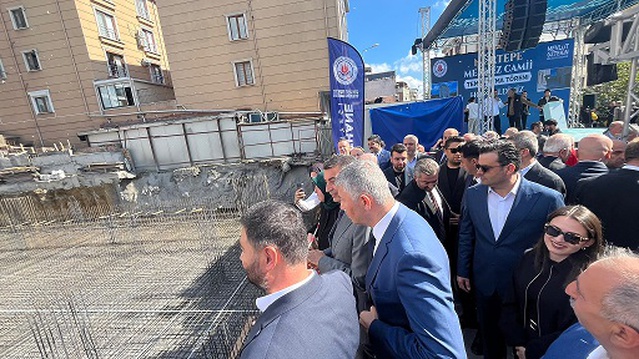 Kağıthane'de Nurtepe Merkez Camii'nin 600-800 kişilik ibadet alanıyla temeli atıldı
