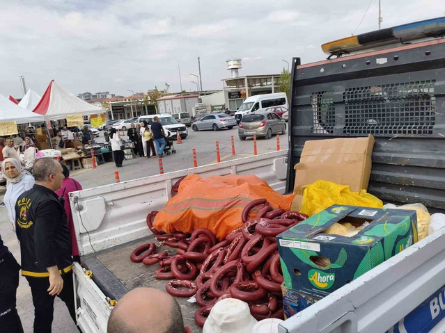 Malatya'daki fuarda 'dana sucuk' adıyla satılan 230 kilo piliç sucuğa el konuldu