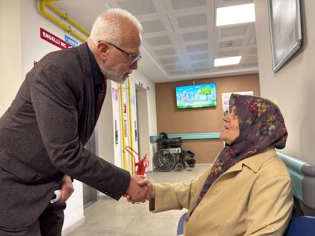 Eskişehir İl Sağlık Müdürü Bildirici, Deliklitaş'ta sağlık merkezini ziyaret etti