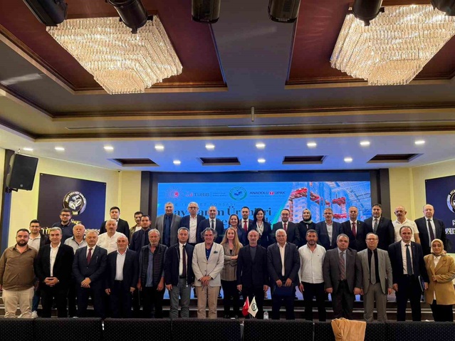 Rize'de çay lisanslı depoculuk seminerinde planlanan depo standartları ele alındı