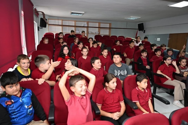 Kartepe Derbent Ata İlkokulu'nda TÜBİTAK 4009 destekli bilim şenliği düzenlendi
